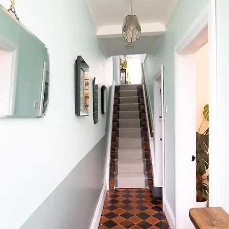 Feriehus Bridge Terrace - Spacious Living Area, Well Designed & Wood Burner Northallerton
