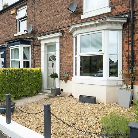 Bridge Terrace - Spacious Living Area, Well Designed & Wood Burner Hébergement de vacances *