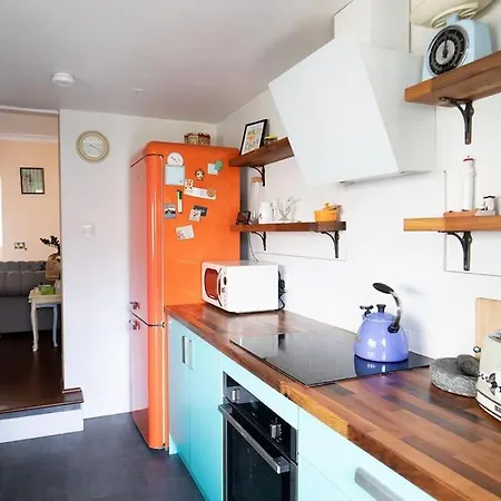 Bridge Terrace - Spacious Living Area, Well Designed & Wood Burner * Northallerton