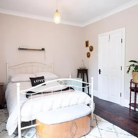 Bridge Terrace - Spacious Living Area, Well Designed & Wood Burner Tatil Evi *