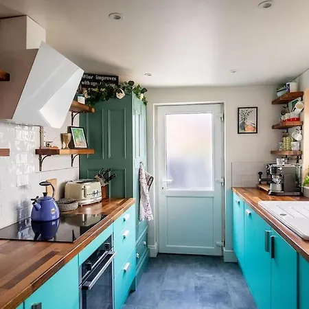 Tatil Evi Bridge Terrace - Spacious Living Area, Well Designed & Wood Burner Northallerton